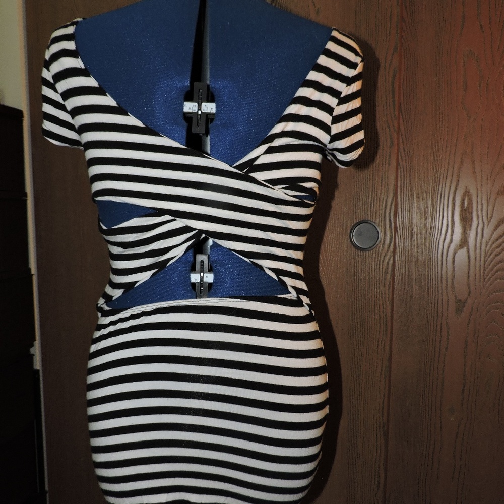 Striped Tunic Top - Picture 2 of 2